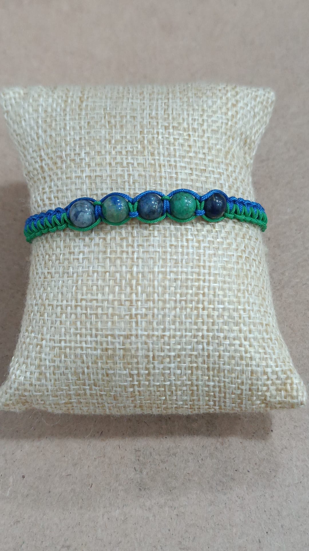 Pulseras de macramé y minerales (5 bolas)