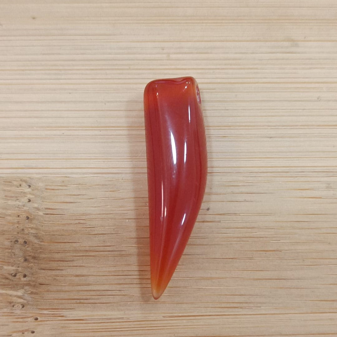 Colgante con agujero cuerno de Carneola