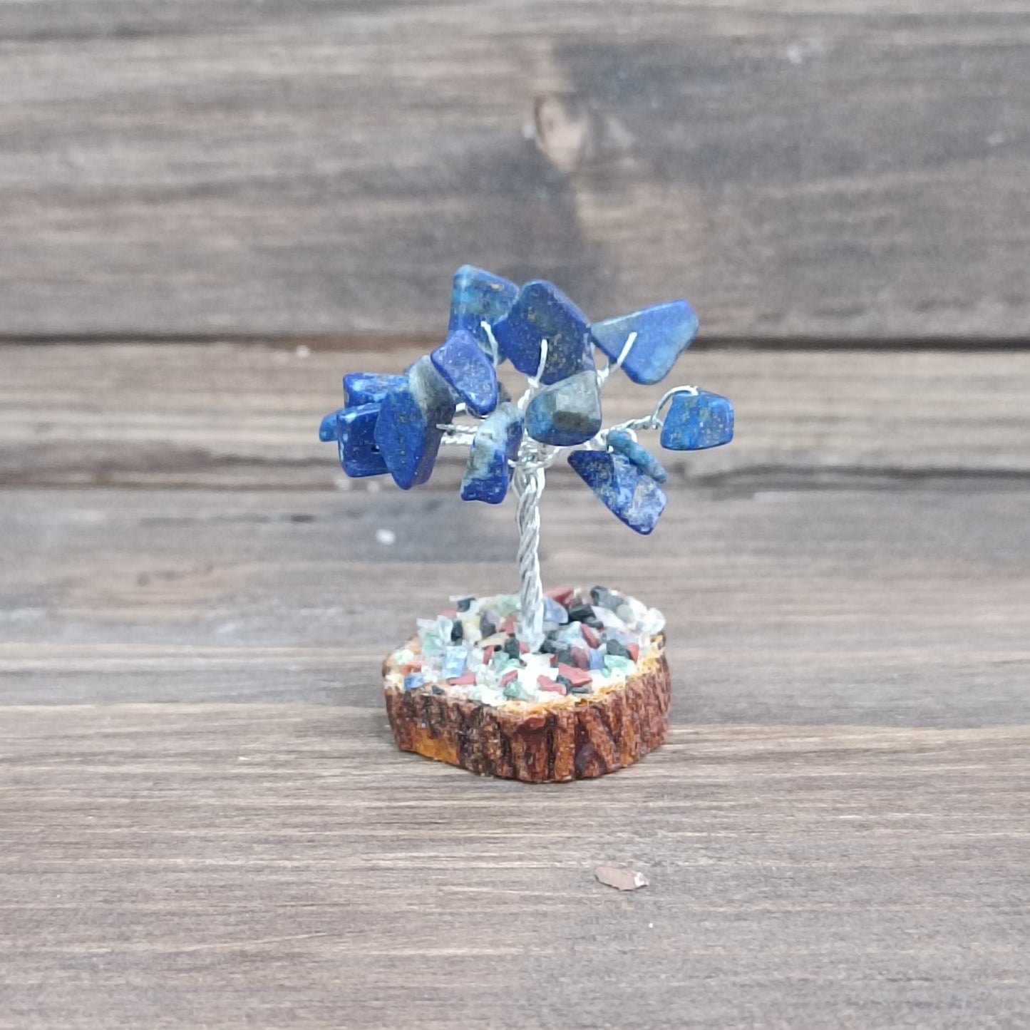 Árbol variado (base de madera)