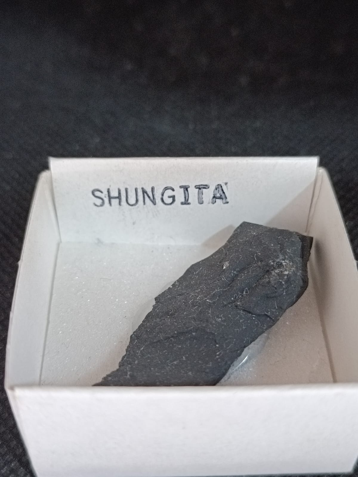 Mineral de colección Shungita