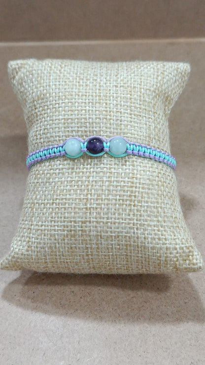 Pulsera de macramé y minerales (3 bolas)