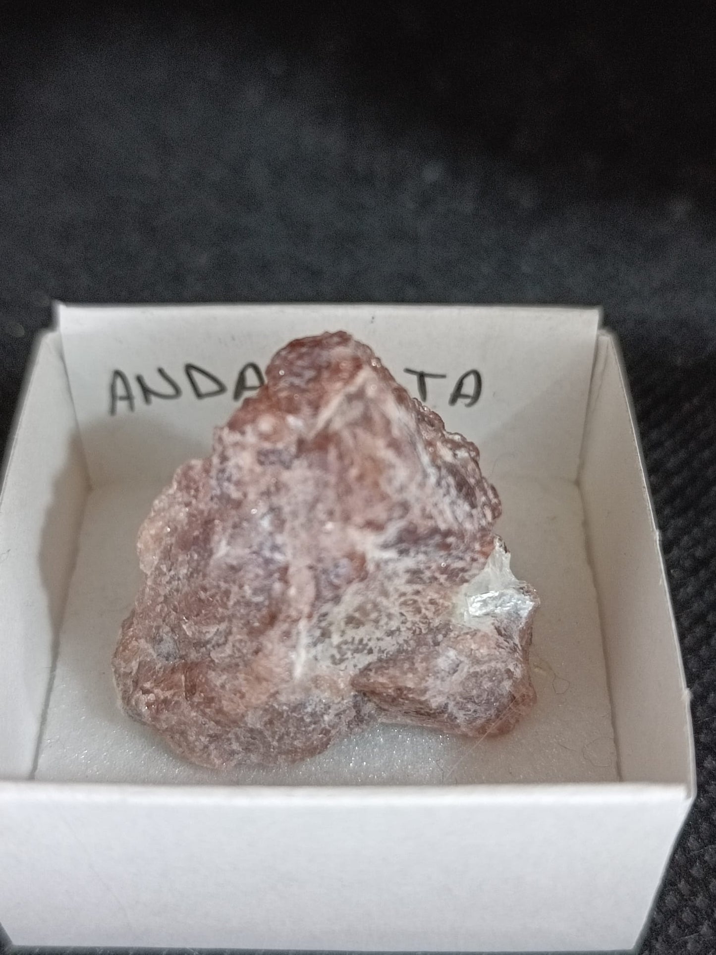Mineral de colección Andalucita