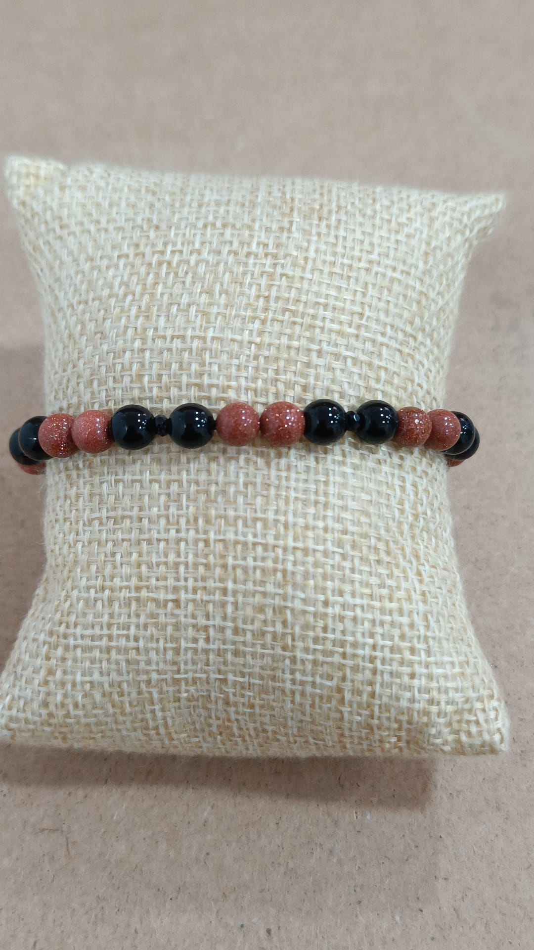 Pulsera elástica de mineral