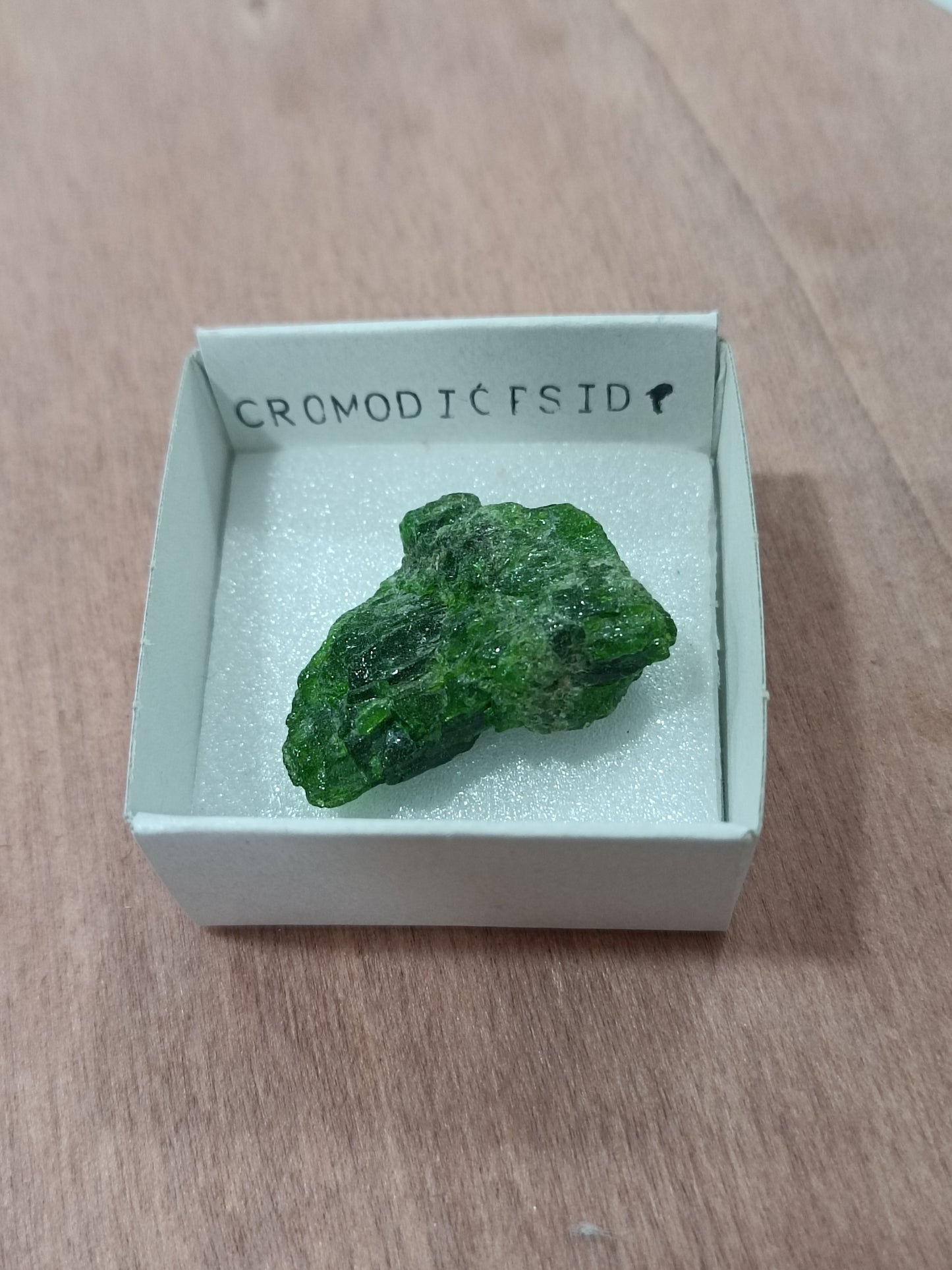 Mineral de colección Cromodiopsido