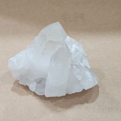 Masivo de Cuarzo cristal (formación en punta natural)