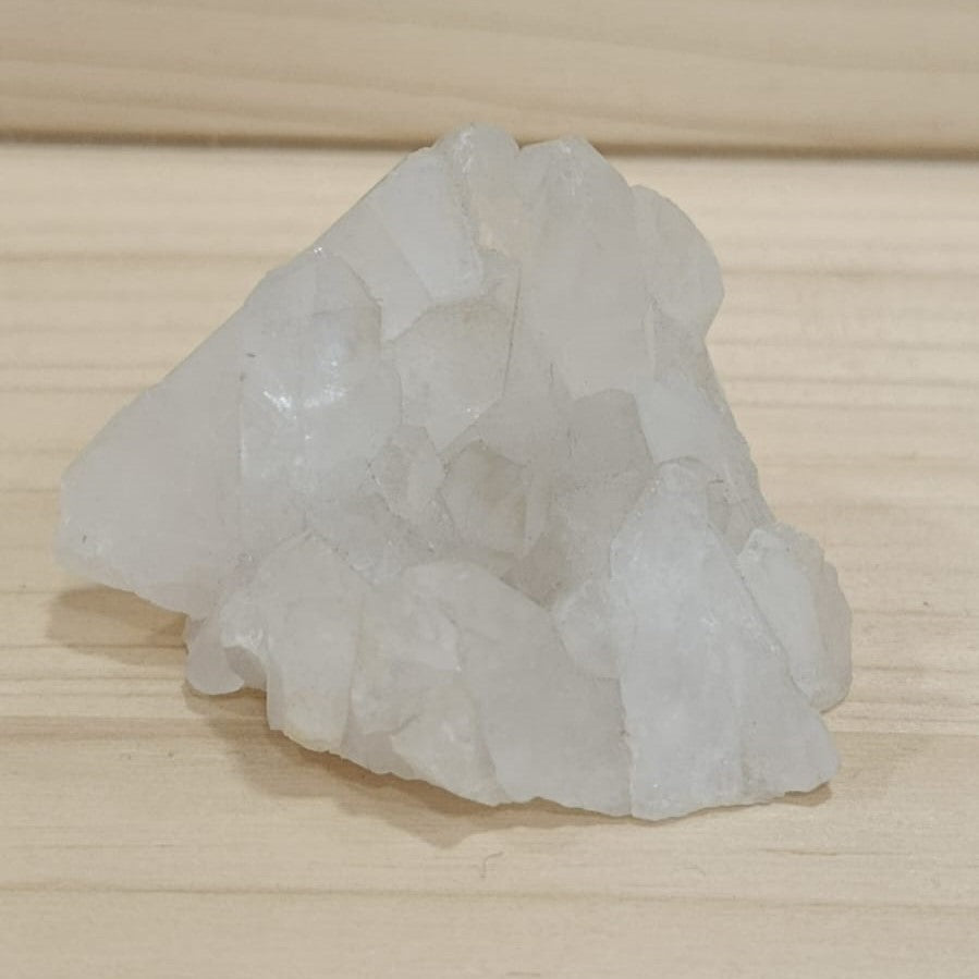 Masivo de Cuarzo cristal (formación en punta natural)