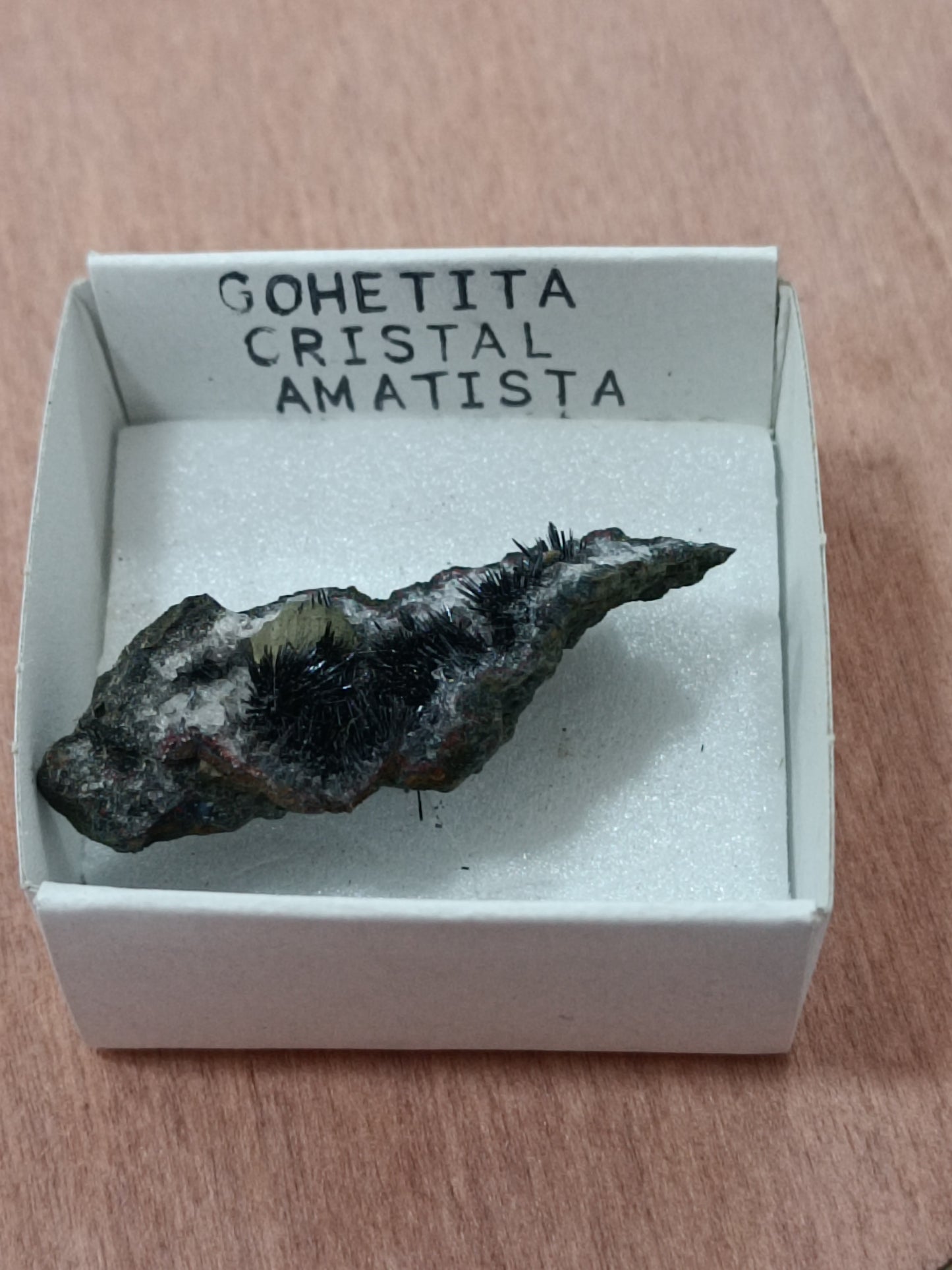 Mineral de colección Goethita cristal con amatista