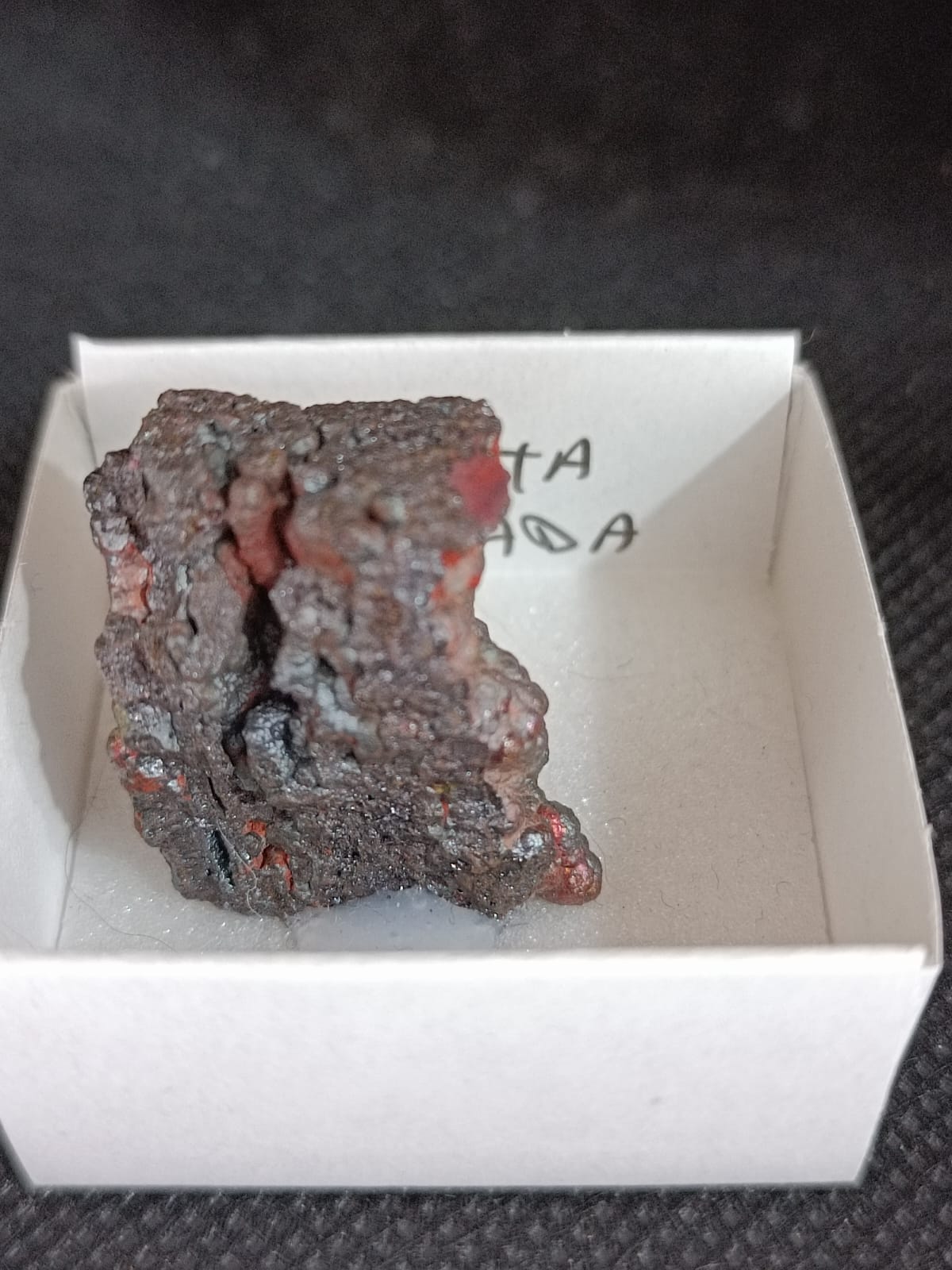 Mineral de colección Goethita irisada