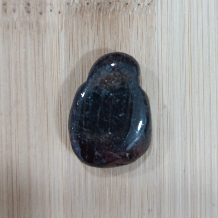 Colgante con agujero variado pulido