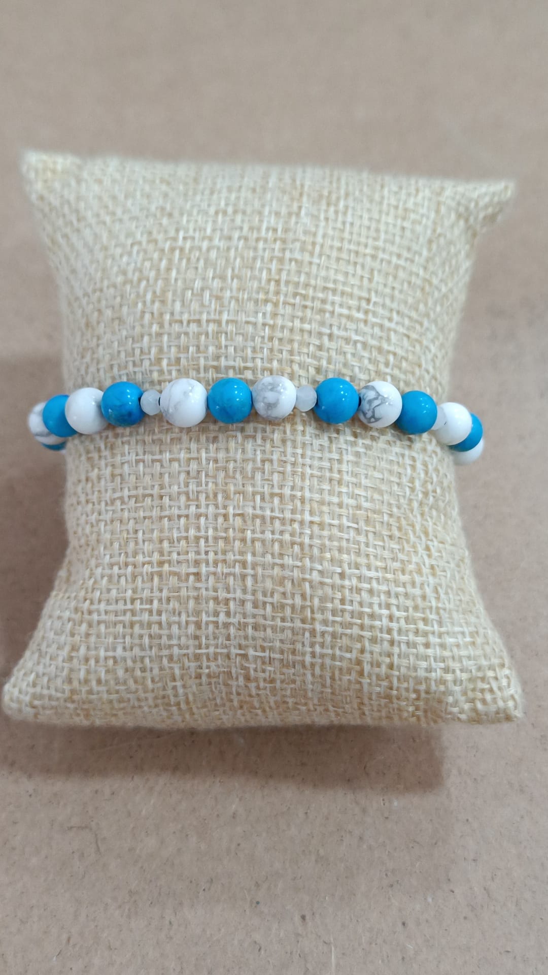 Pulsera elástica de mineral