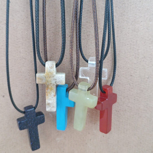 Colgante con agujero variado cruz