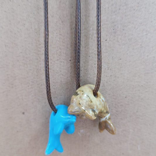 Colgante con agujero variado delfín