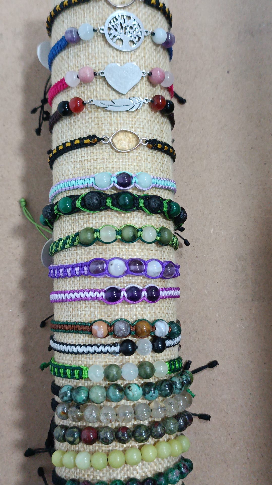Pulseras de macramé y minerales (10 bolas)