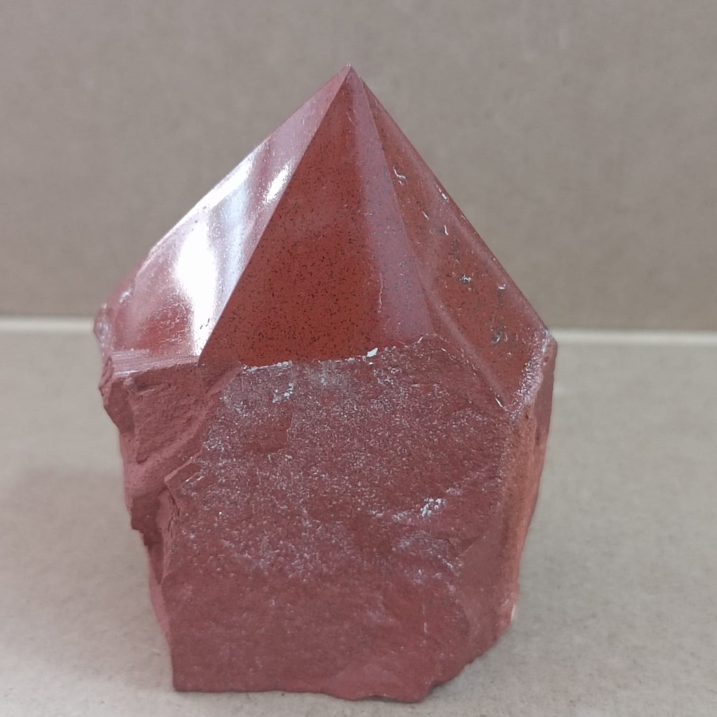 Punta semi-pulida de Jaspe rojo