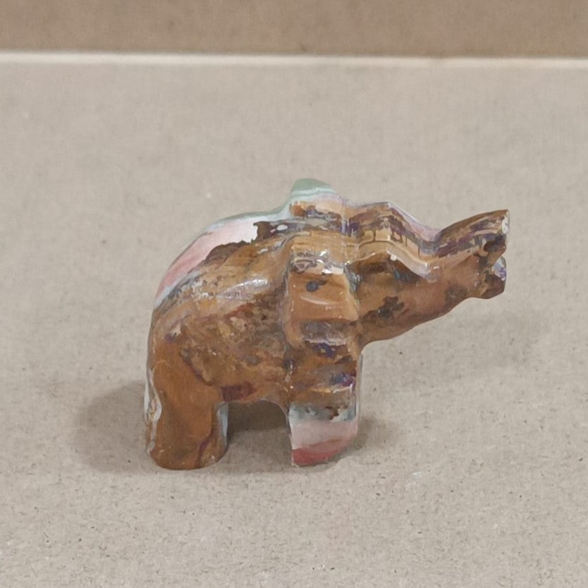 Elefante de Ónix verde