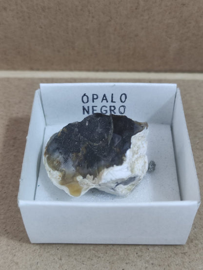 Mineral de colección Ópalo negro