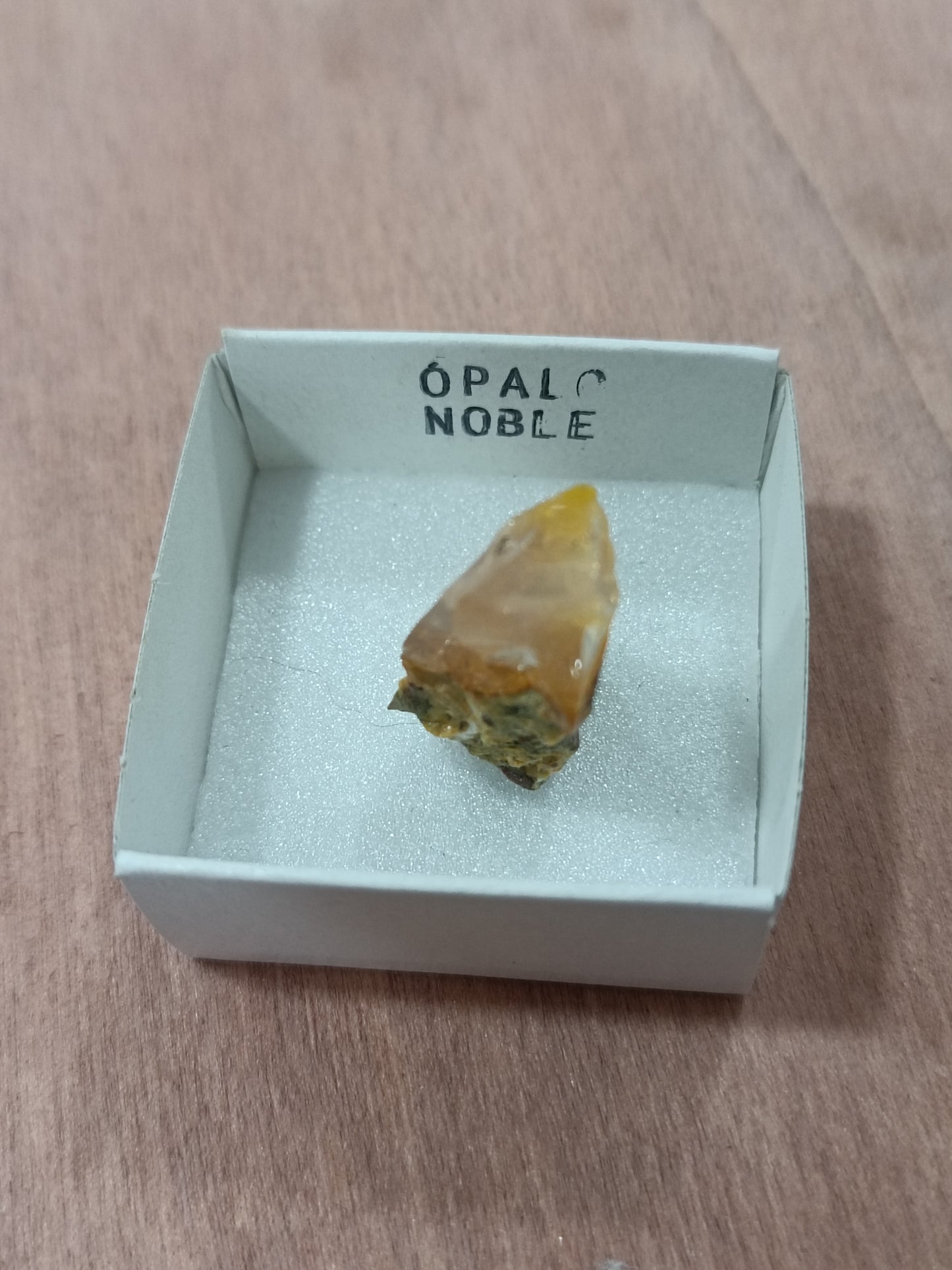 Mineral de colección Ópalo noble