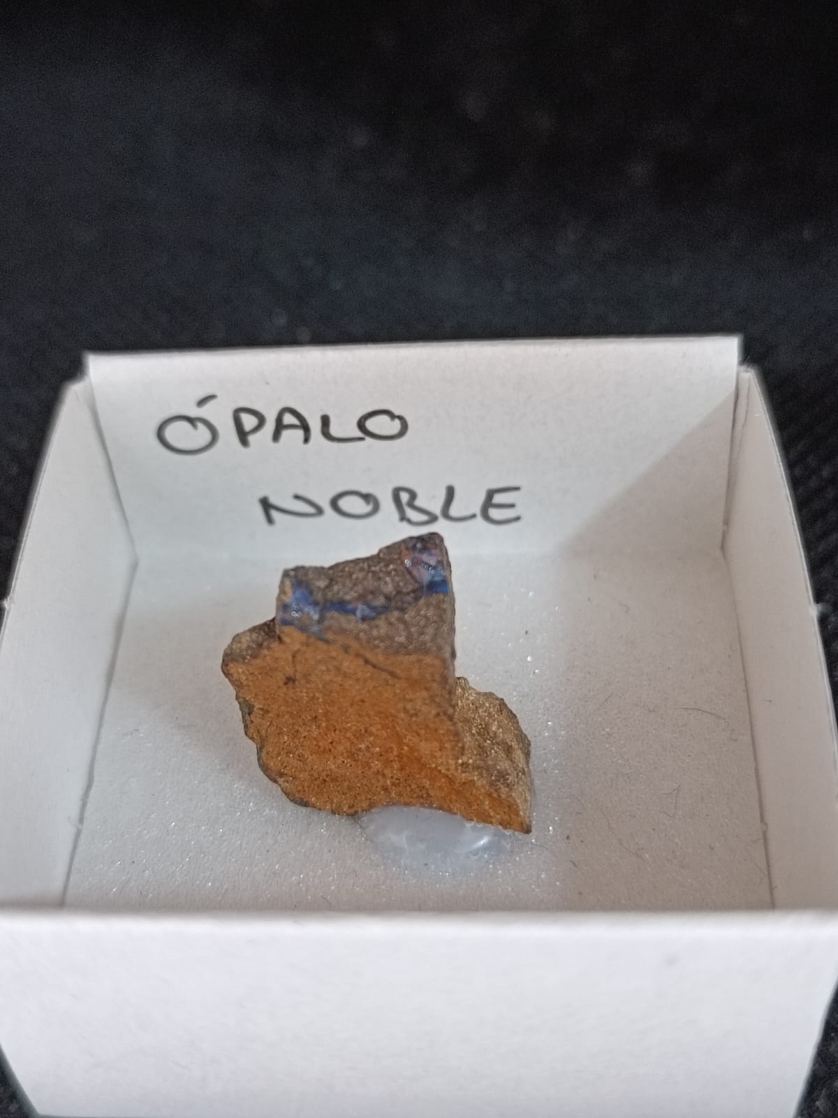 Mineral de colección Ópalo noble
