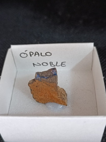 Mineral de colección Ópalo noble