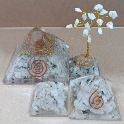 Pirámide de orgonita con Piedra luna