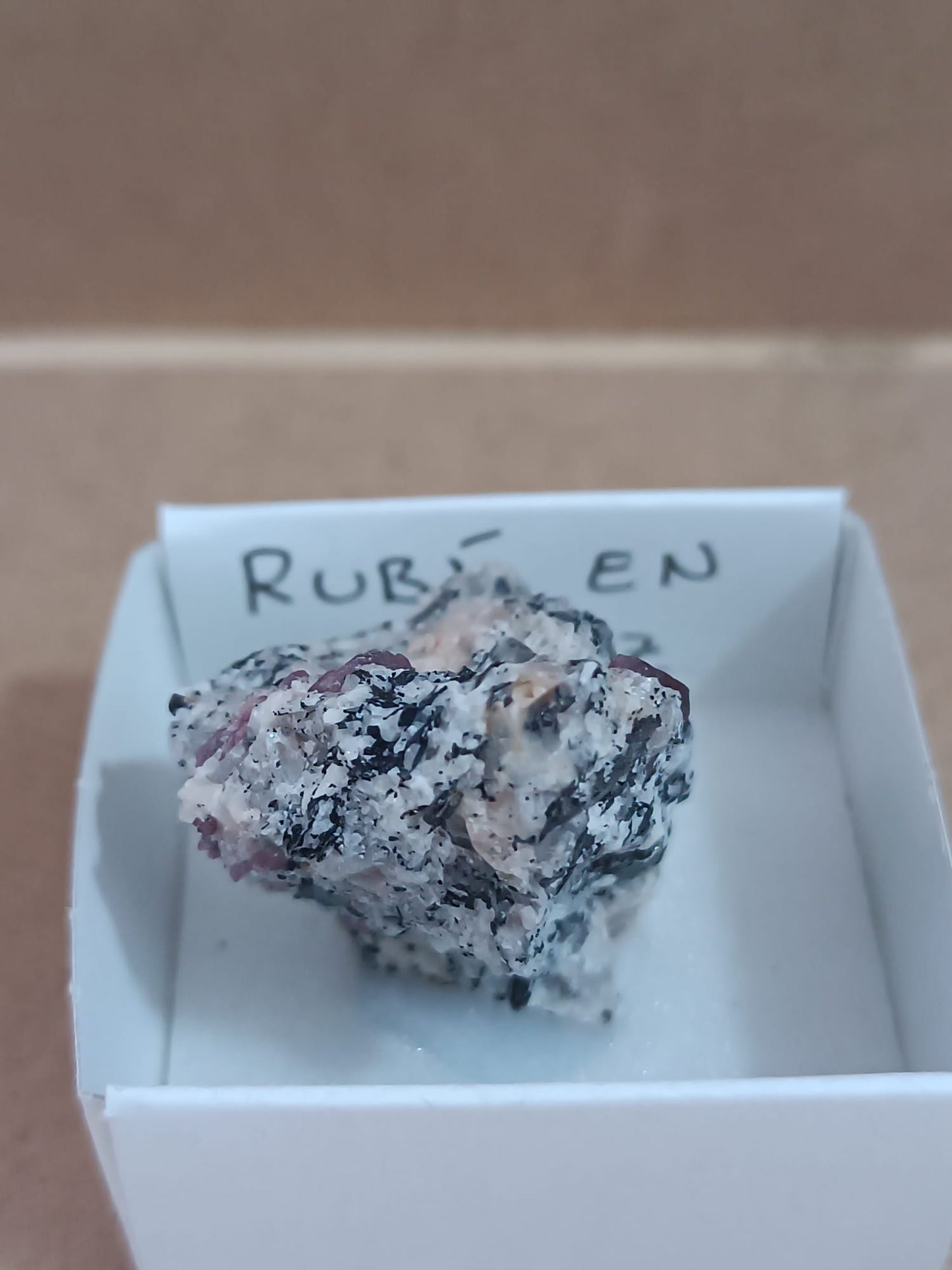 Mineral de colección Rubí en matriz