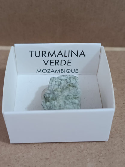 Mineral de colección Turmalina verde