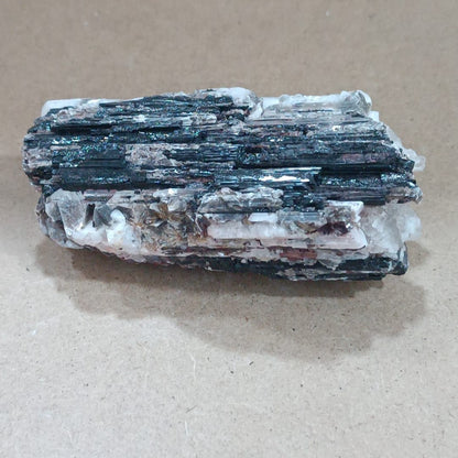 Masivo de Turmalina negra